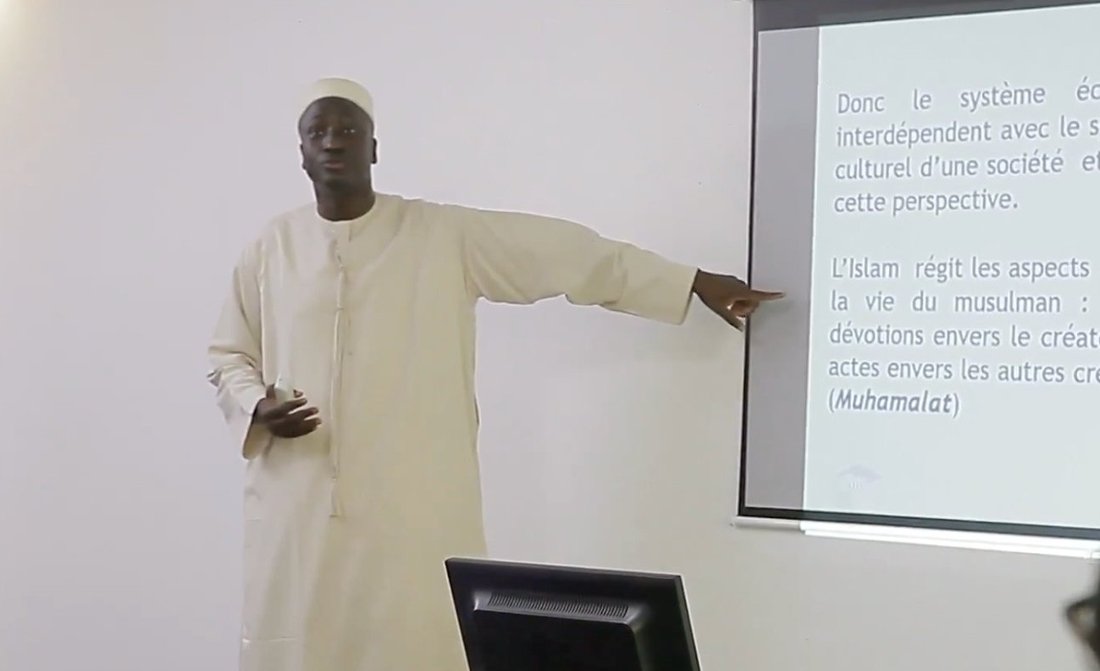 Mouhamadou Lamine Mbacké, fondateur de l'AIIF, lors d'une session de formation sur le système économique islamique